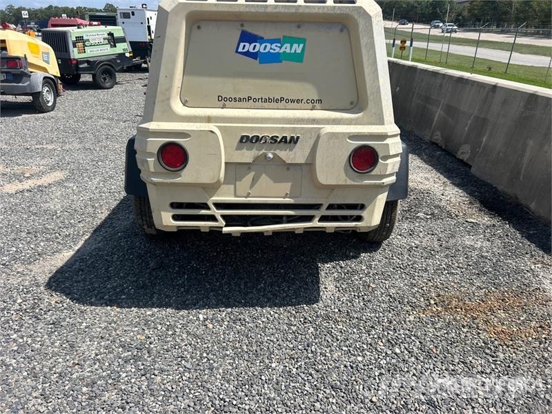 Doosan 185WDO-T4F 185 cfm Mobile Air Compressor (Inoperab Kompressoren