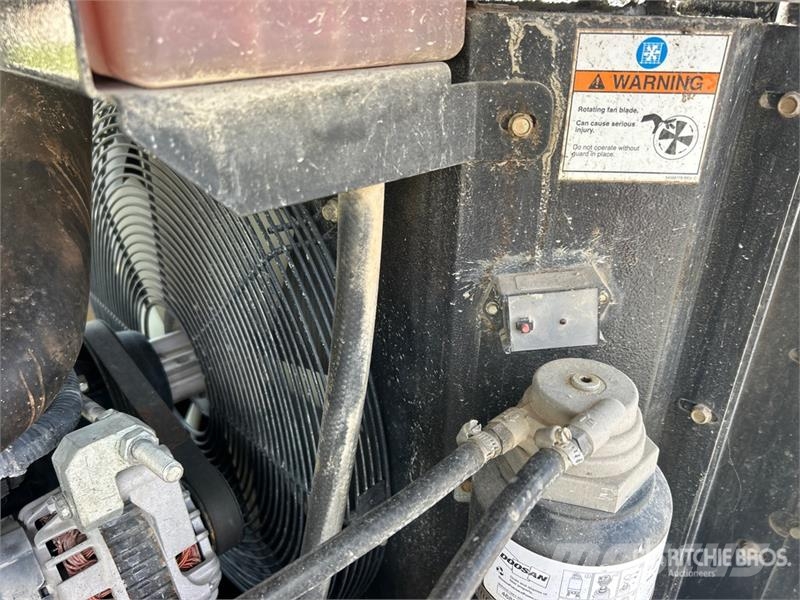 Doosan 185WDO-T4F 185 cfm Mobile Air Compressor (Inoperab Kompressoren