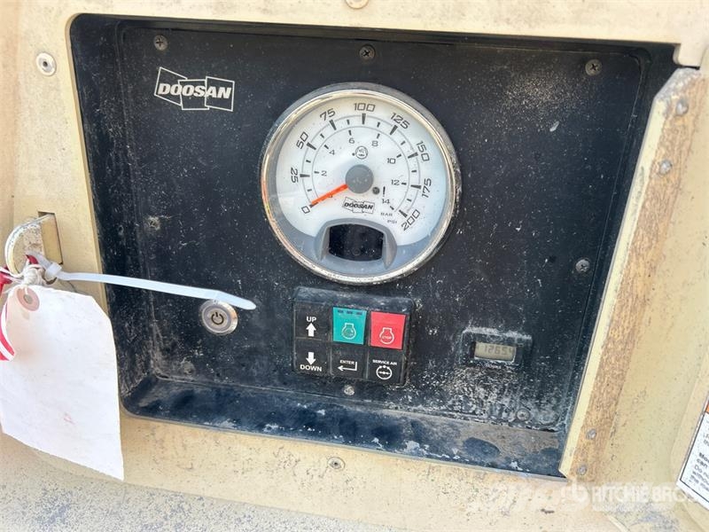 Doosan 185WDO-T4F 185 cfm Mobile Air Compressor (Inoperab Kompressoren