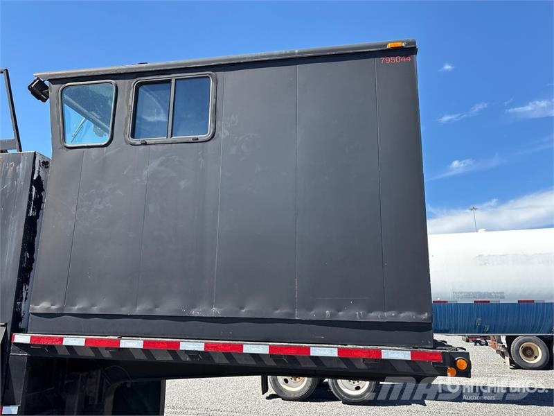 Doosan 482DB14H 50000 lb 48 ft T/A Mixing Trailer 가공 장비