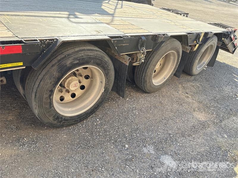 Doosan 532DCZIDCEFQD 53 ft Tri/A Step Deck Trailer 低架裝載車