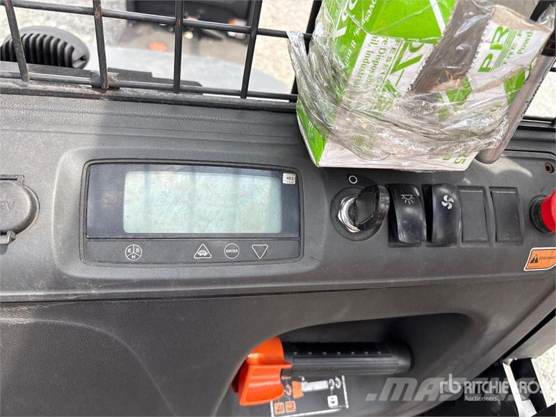 Doosan BOP15S-9 800 lb Order Picker Préparateur de commande moyenne levée