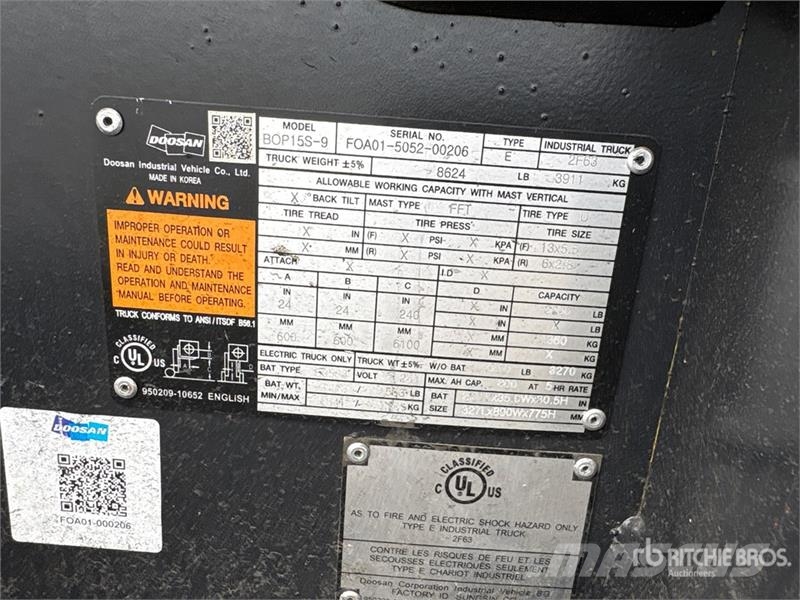 Doosan BOP15S-9 800 lb Order Picker Préparateur de commande moyenne levée