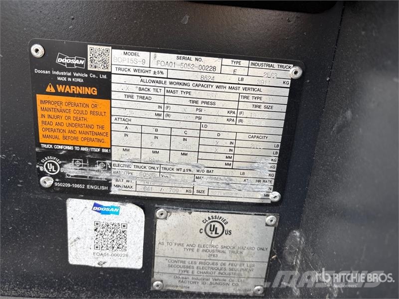 Doosan BOP15S-9 800 lb Order Picker Préparateur de commande moyenne levée
