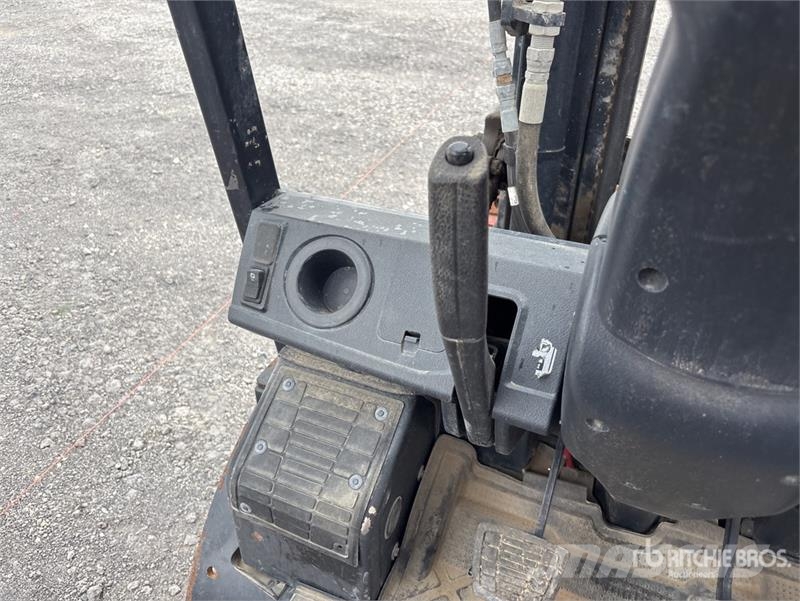 Doosan D30S7 5500 lb Cushion Tire Forklift Інше
