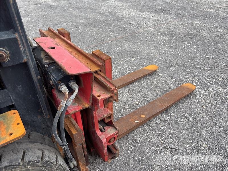 Doosan D30S7 5500 lb Cushion Tire Forklift Інше