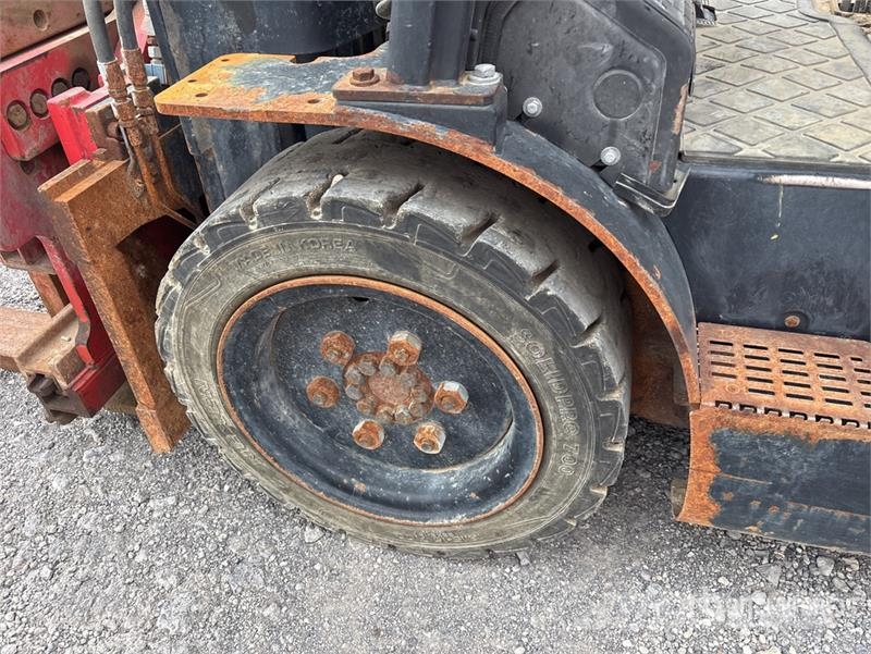 Doosan D30S7 5500 lb Cushion Tire Forklift Інше