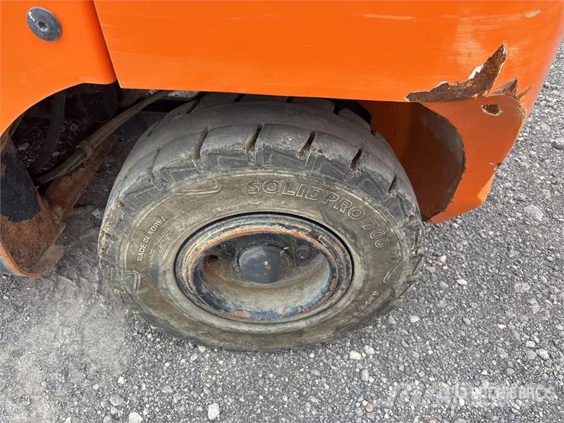 Doosan D30S7 5500 lb Cushion Tire Forklift Інше