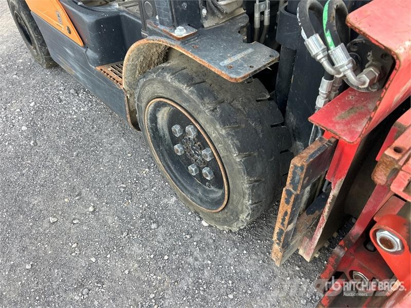 Doosan D30S7 5500 lb Pneumatic Tire Forklift Gaffeltrucker - Annet