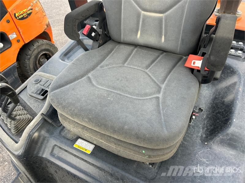 Doosan D30S7 Pneumatic Tire Forklift Gaffeltrucker - Annet