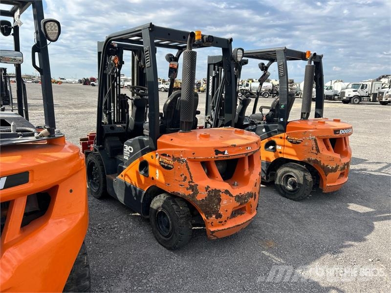 Doosan D30S7 Pneumatic Tire Forklift Gaffeltrucker - Annet