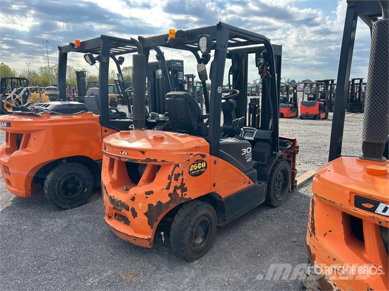 Doosan D30S7 Pneumatic Tire Forklift Gaffeltrucker - Annet