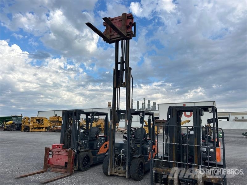 Doosan D30S7 Pneumatic Tire Forklift Gaffeltrucker - Annet