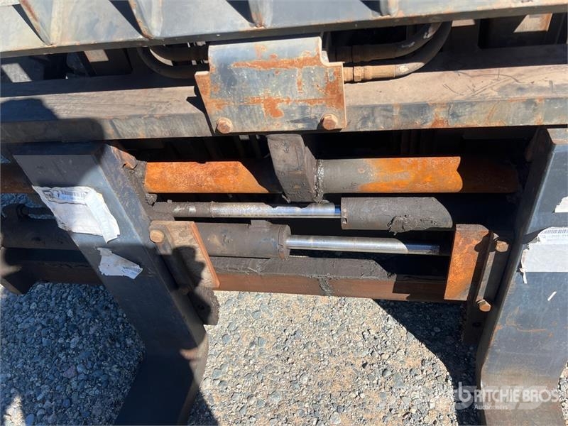 Doosan D45S-7 9100 lb Pneumatic Tire Forklift Viličari - ostalo