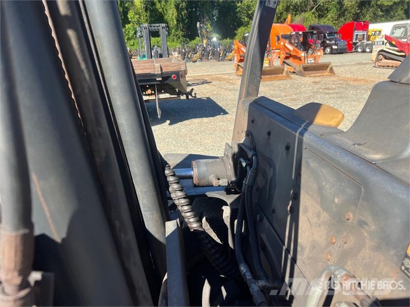 Doosan D45S-7 9100 lb Pneumatic Tire Forklift Viličari - ostalo