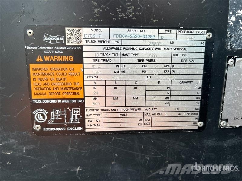 Doosan D70S-7 13500 lb Pneumatic Tire Forklift 그 외 지게차