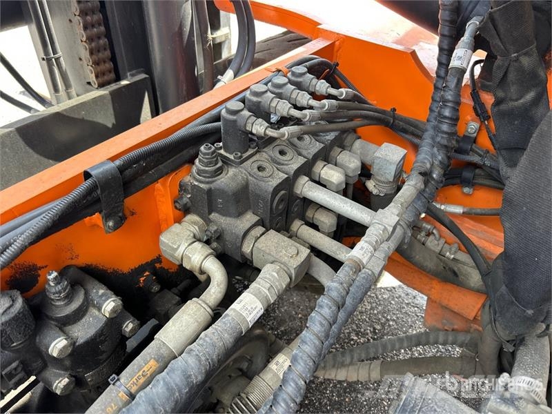 Doosan D70S-7 13500 lb Pneumatic Tire Forklift 그 외 지게차
