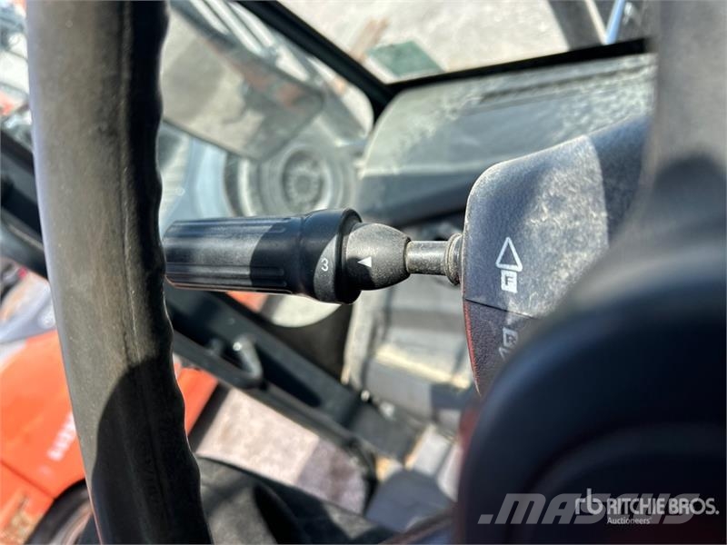 Doosan D70S-7 13500 lb Pneumatic Tire Forklift 그 외 지게차