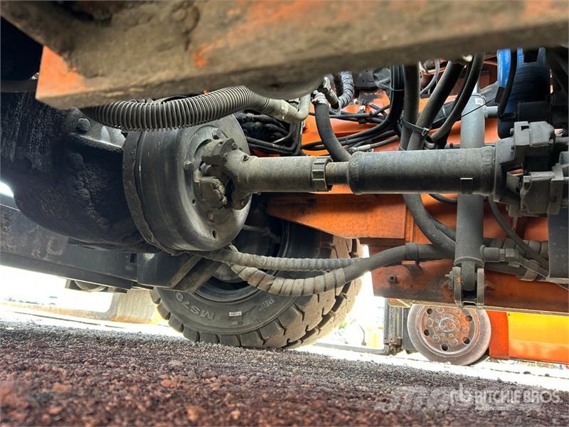Doosan D70S-7 13500 lb Pneumatic Tire Forklift 그 외 지게차