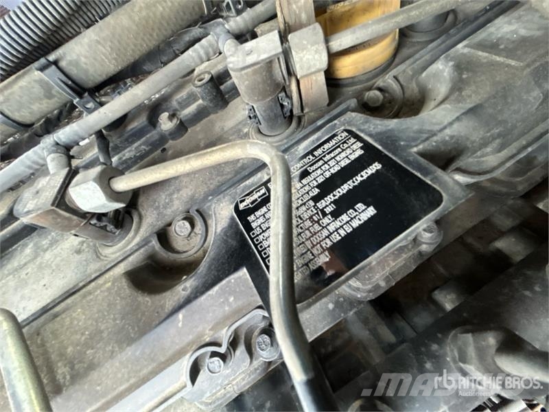 Doosan D70S-7 13500 lb Pneumatic Tire Forklift 그 외 지게차