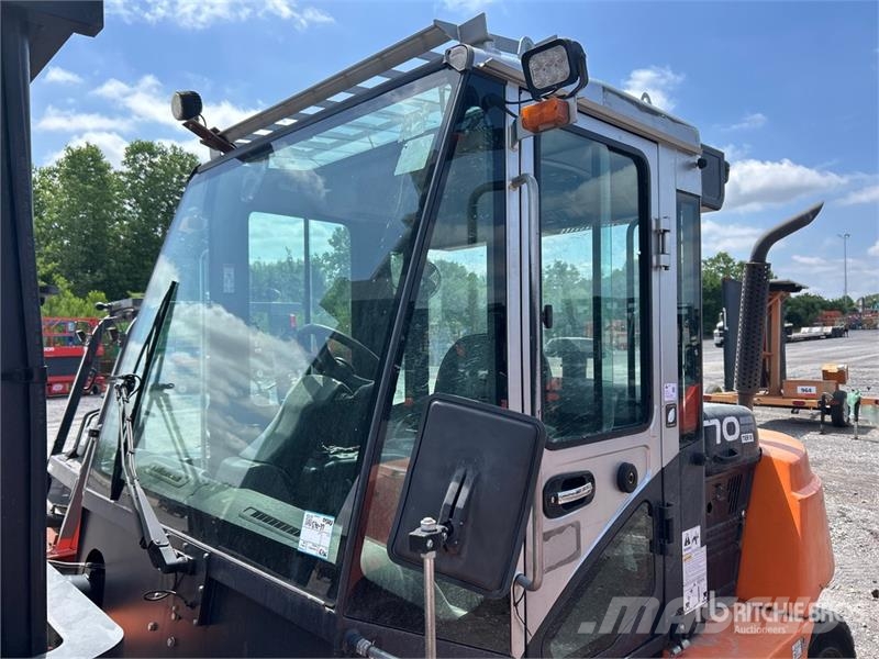 Doosan D70S-7 13500 lb Pneumatic Tire Forklift 그 외 지게차