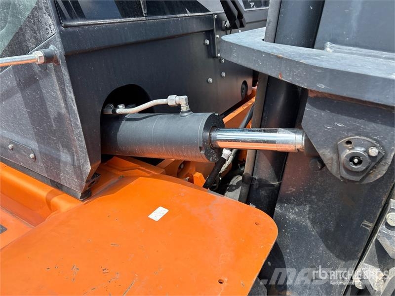 Doosan D70S-7 13500 lb Pneumatic Tire Forklift 그 외 지게차