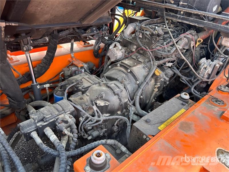 Doosan D70S-7 13500 lb Pneumatic Tire Forklift 그 외 지게차