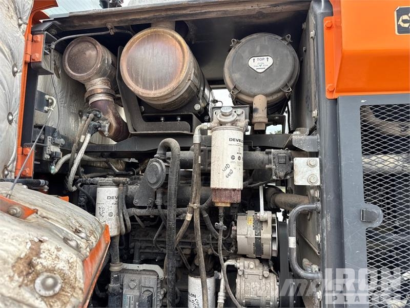 Doosan DL220-7 Wheel Loader Gumikerekes homlokrakodók