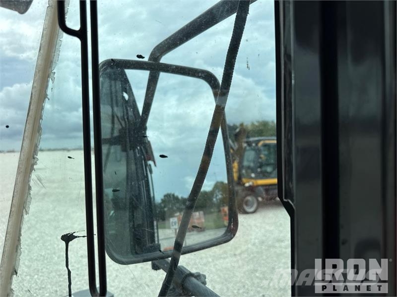 Doosan DL220-7 Wheel Loader Gumikerekes homlokrakodók