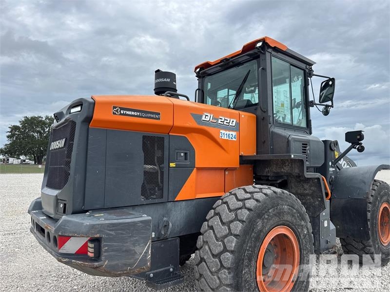 Doosan DL220-7 Wheel Loader Gumikerekes homlokrakodók