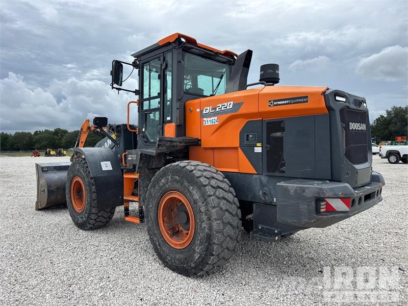 Doosan DL220-7 Wheel Loader Gumikerekes homlokrakodók