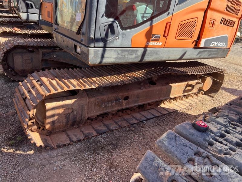 Doosan DX140LC Tracked Excavator Bageri guseničari
