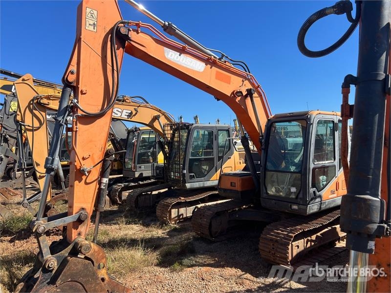Doosan DX140LC Tracked Excavator Bageri guseničari