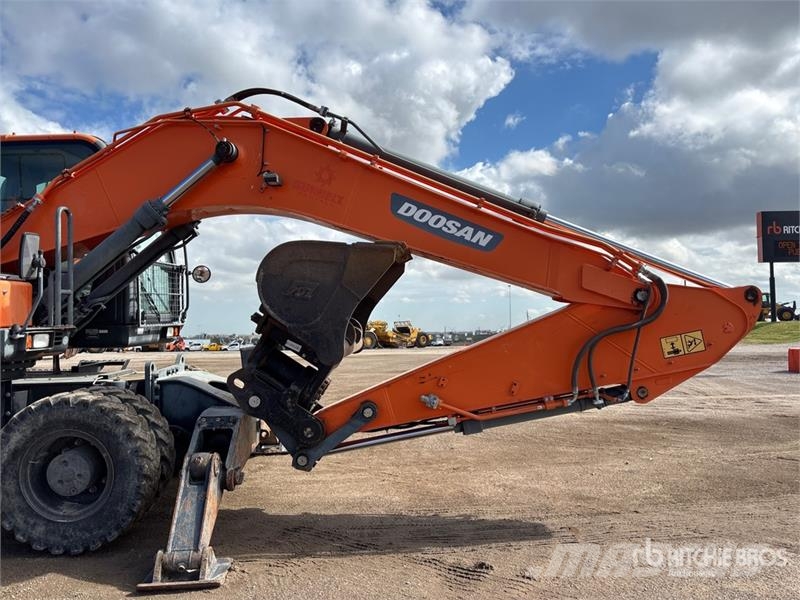 Doosan DX190W-5 Wheel Excavator حفارات بعجل