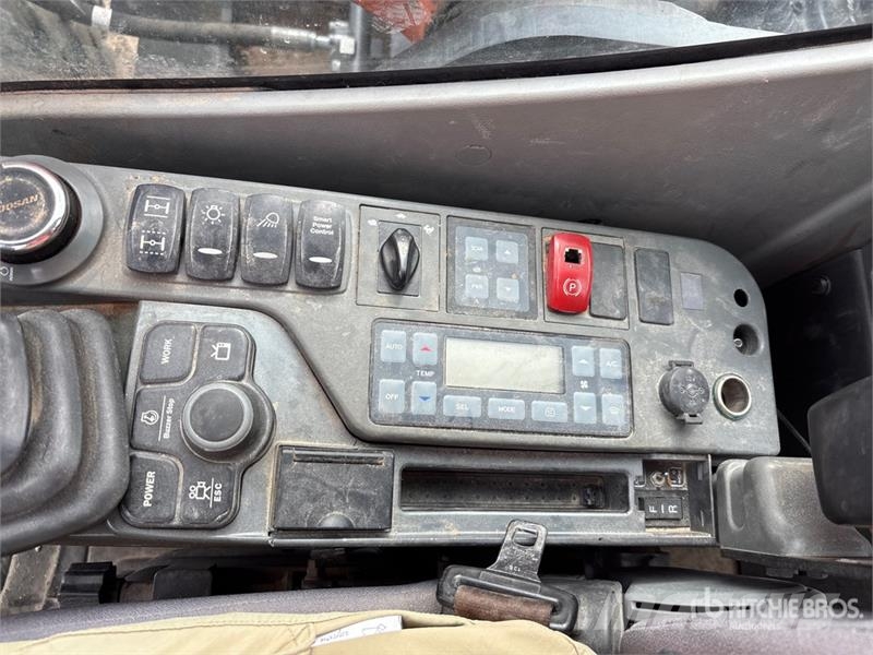 Doosan DX190W-5 Wheel Excavator حفارات بعجل