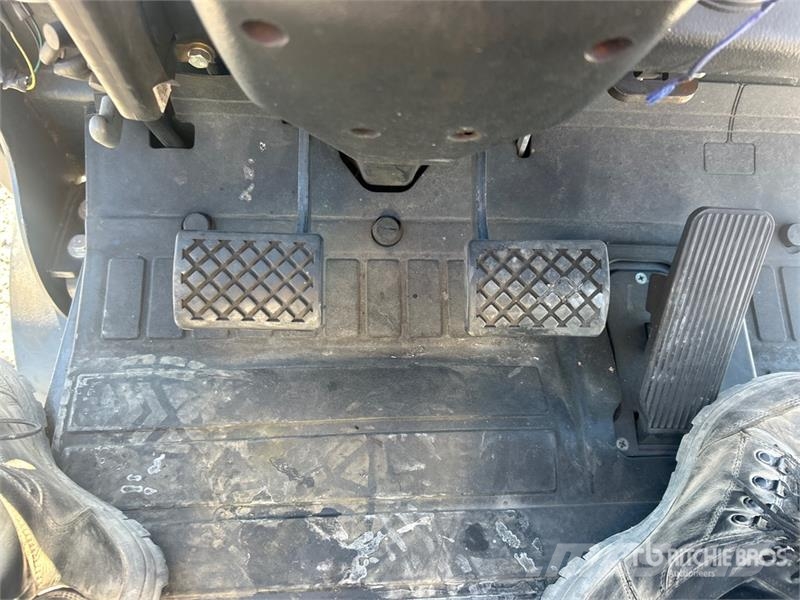 Doosan G20SC-5 3250 lb Pneumatic Tire Forklift Інше