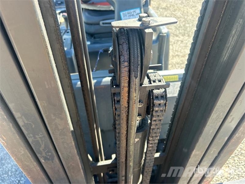 Doosan G20SC-5 3250 lb Pneumatic Tire Forklift Інше