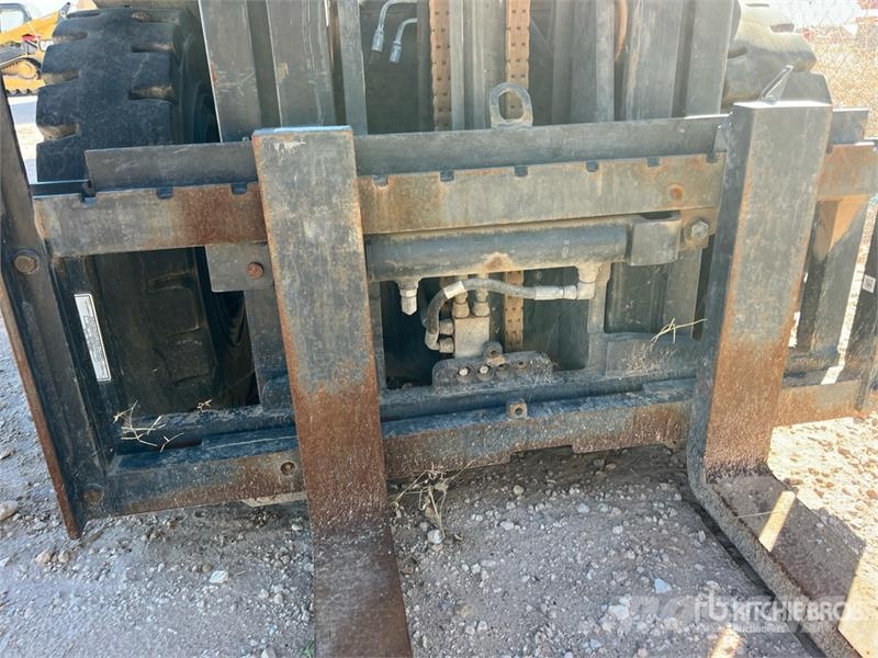 Doosan G25 4600 lb Pneumatic Tire Forklift Інше