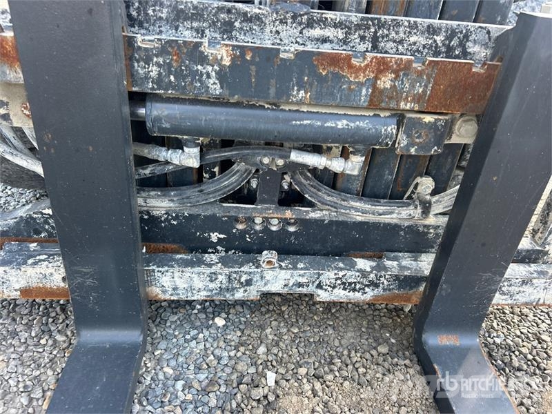 Doosan G25E-7 3850 lb Pneumatic Tire Forklift 그 외 지게차