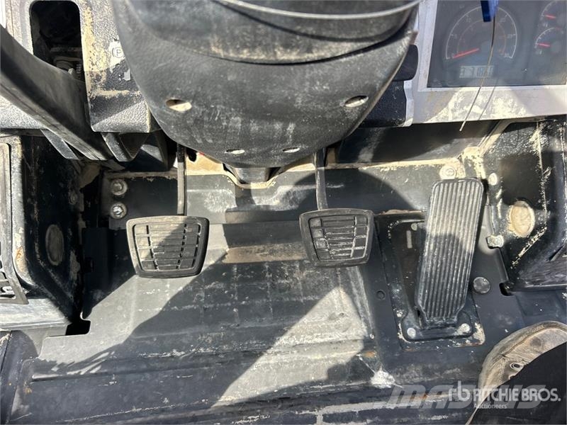 Doosan G25E-7 3850 lb Pneumatic Tire Forklift 그 외 지게차