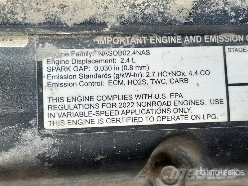 Doosan G25E-7 3850 lb Pneumatic Tire Forklift 그 외 지게차