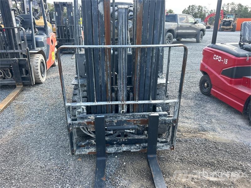 Doosan G25E-7 3850 lb Pneumatic Tire Forklift 그 외 지게차