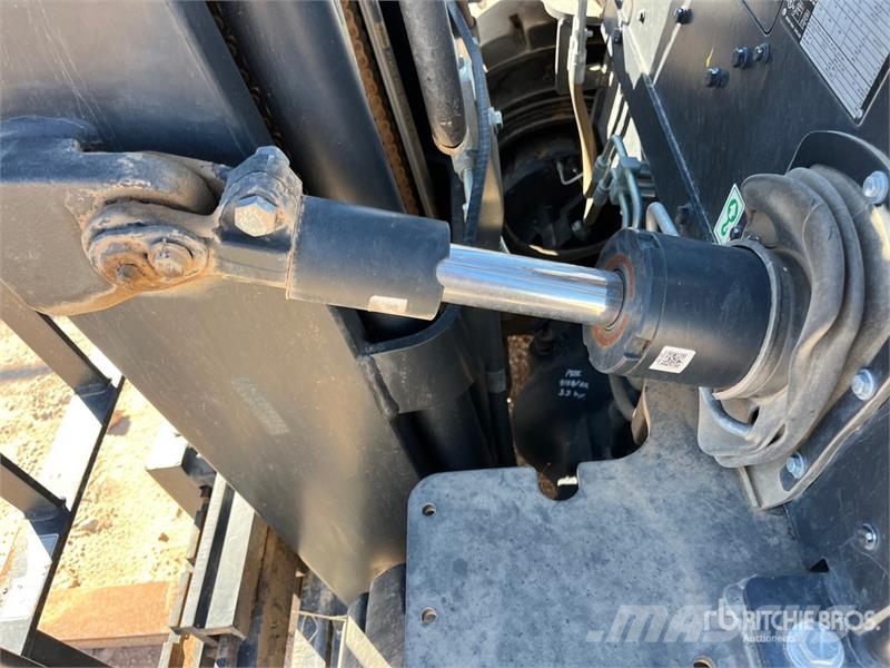 Doosan G25E-7 4600 lb Pneumatic Tire Forklift Інше