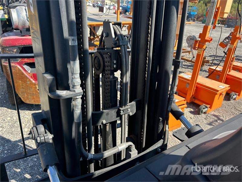 Doosan G25N-7 4600 lb Pneumatic Tire Forklift Muut haarukkatrukit