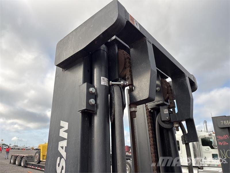 Doosan G25N-7 4600 lb Pneumatic Tire Forklift Viličari - ostalo