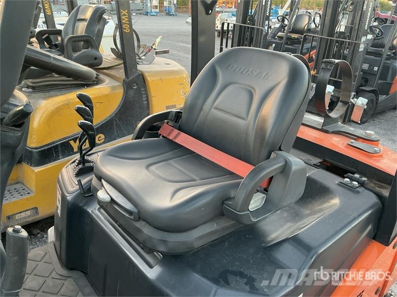 Doosan G25N-7 4600 lb Forklift Gaffeltrucker - Annet