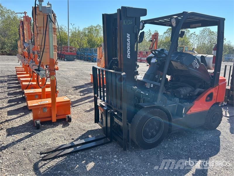 Doosan G25N-7 4600 lb Pneumatic Tire Forklift Muut haarukkatrukit