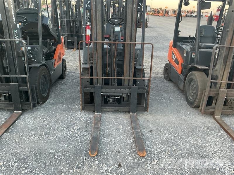 Doosan G25N-7 4600 lb Forklift Інше