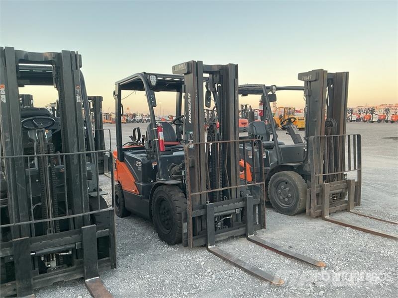 Doosan G25N-7 4600 lb Forklift Інше