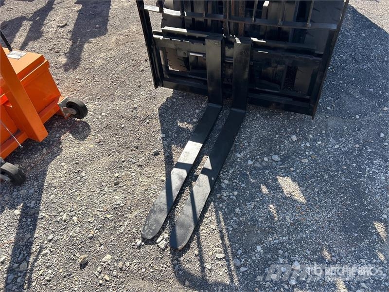 Doosan G25N-7 4600 lb Pneumatic Tire Forklift Muut haarukkatrukit